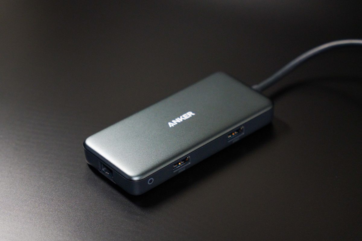 USB-C デスクハブ